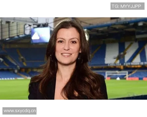 切尔西传奇勒伯夫女儿比基尼照引关注丈夫幽默留言引发网友热议